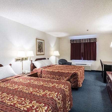 Quality Express Inn & Suites Mineral Wells Ngoại thất bức ảnh